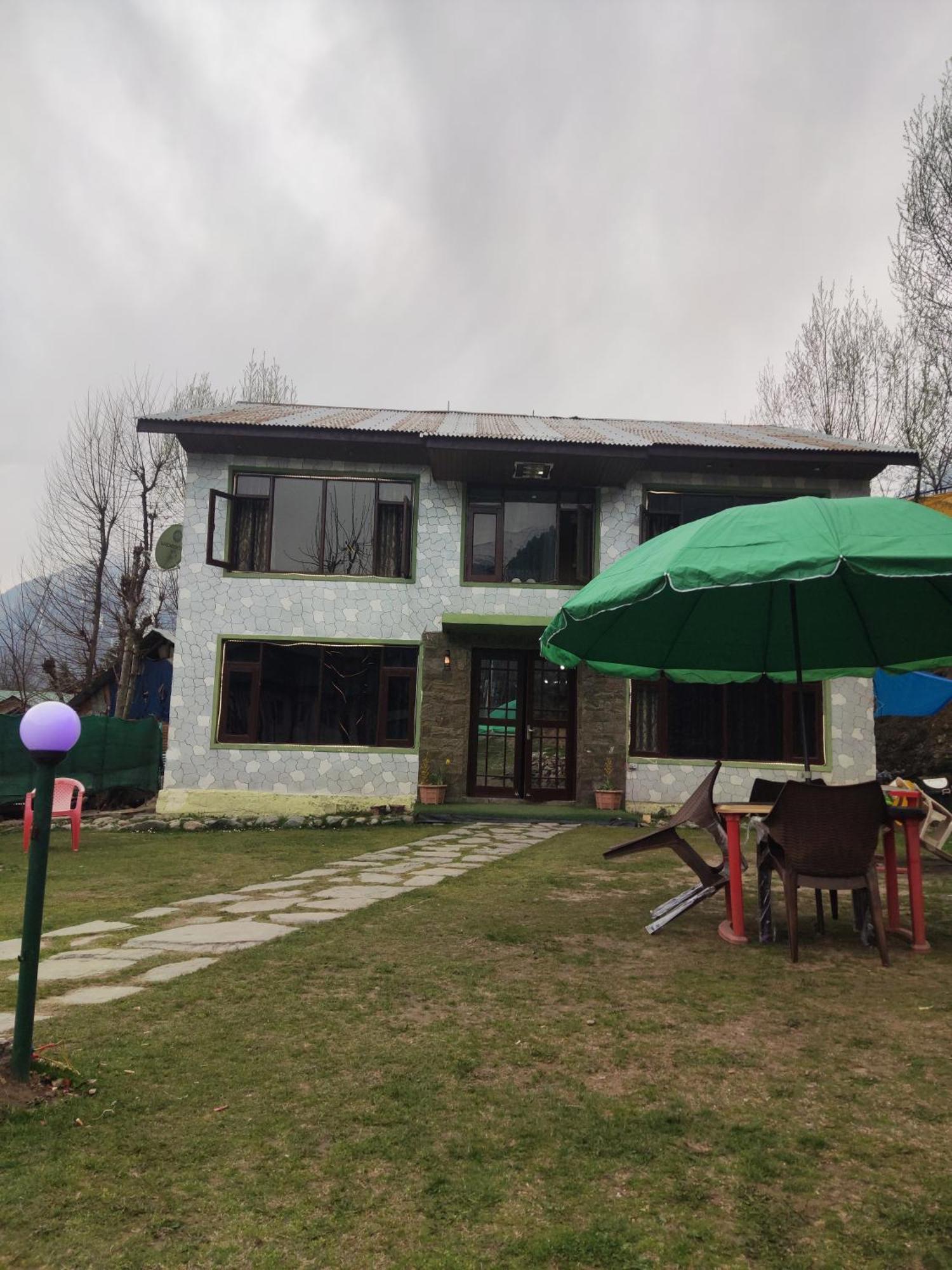 Dreamland Cottage Pahalgām Exterior photo